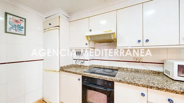 Piso en venta en Torrent, con tres habitaciones y dos baños. — 11