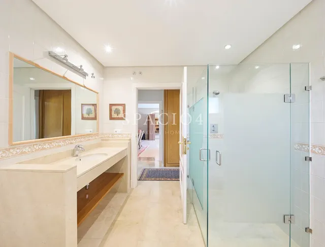 Villa de Lujo en Urbanización cerrada — 25