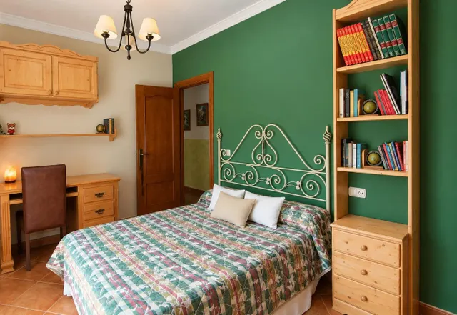 VENDE EN EXCLUSIVA CHALET INDEPENDIENTE EN COÍN — 31