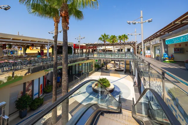 Bungalow planta baja en urb. mirador del mediterráneo con jardin esquina y piscina comunitaria — 36