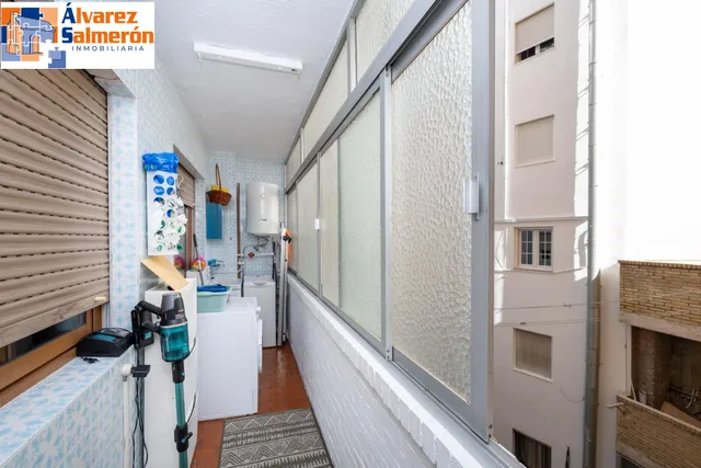 Piso y cochera en venta junto Acera de Darro. — 10