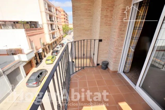 Casa seminueva con garaje, terraza y ascensor — 11