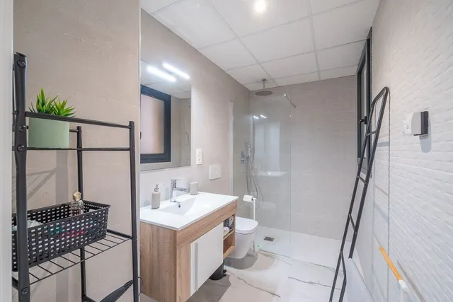 Apartamento 2 habitaciones 81m² en venta - PAU 8 - foto 3
