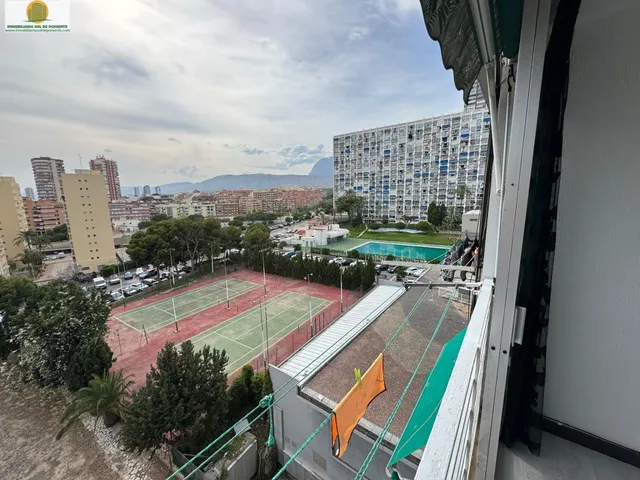 Estudio con piscina y vistas despejadas junto al centro de Benidorm — 6