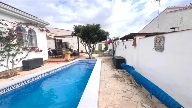 Dos chalets independientes en una parcela de 833m cerca de l - foto 4