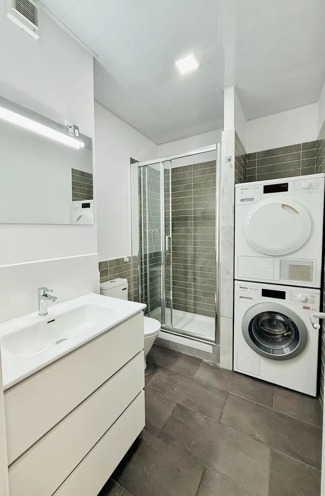 Moderno piso reformado en venta situado en pleno corazón de l'Eixample — 19
