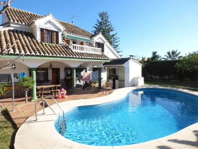 Chalet 5 habitaciones 475m² en venta - Marbella - foto 3
