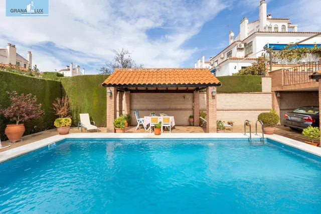 VIVIENDA PAREADA EN MONTELUZ — 10