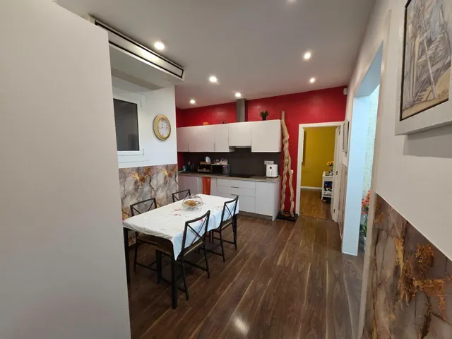 Sant Gervasi–Galvany · Planta baja en esquina · 4 habitaciones · Finca clásica — 15