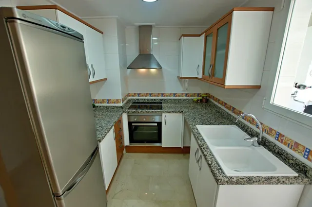 Espacioso apartamento de 3 dormitorios con vistas al mar en Jávea — 12