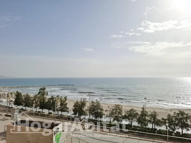 ¡ESPECTACULAR VISTAS AL MAR! MUY AMPLIO CON GARAJE OPCIONAL JUNTO AL MAR — 42