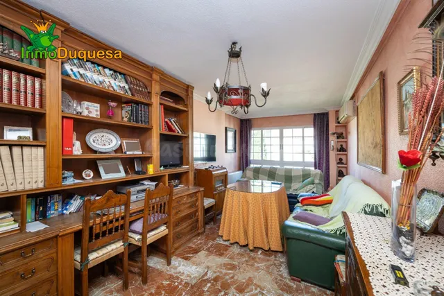 Piso de 3 dorm. en Camino Bajo de Huétor. — 2