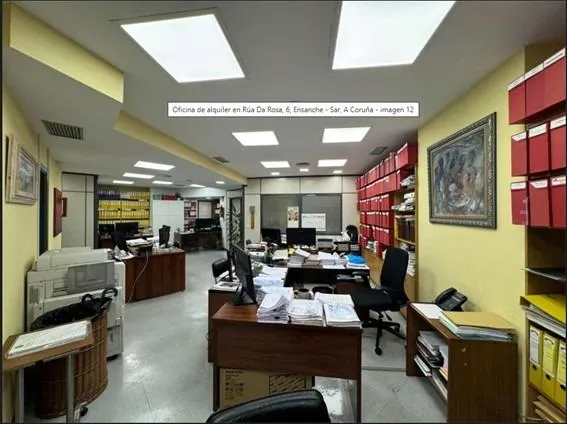 SE VENDE O ALQUILA OFICINA EN PLENO ENSANCHE DE 9 DESPACHOS Y 6 estaciones DE TRABAJO — 12