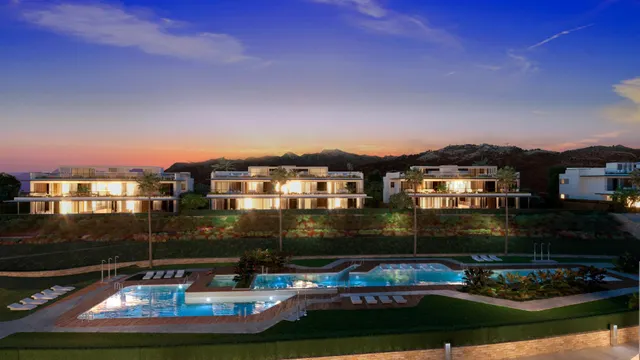 Apartamento planta baja de 3 dormitorios, 3 baños y jardín. Santa Clara Golf, Marbella — 12