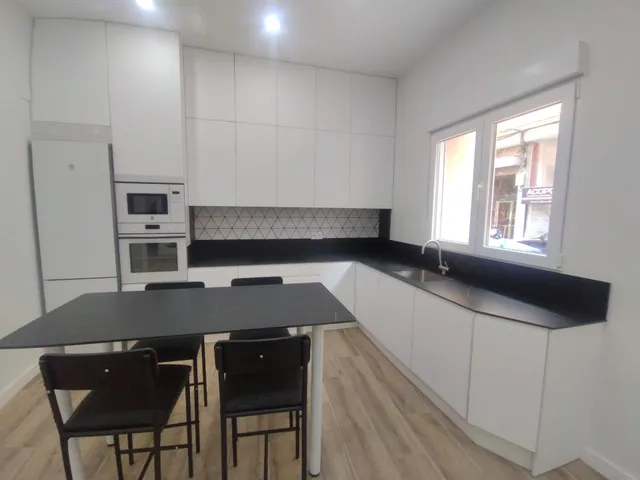 Exclusivo Piso en Alquiler - Calle Italia, Valladolid — 4