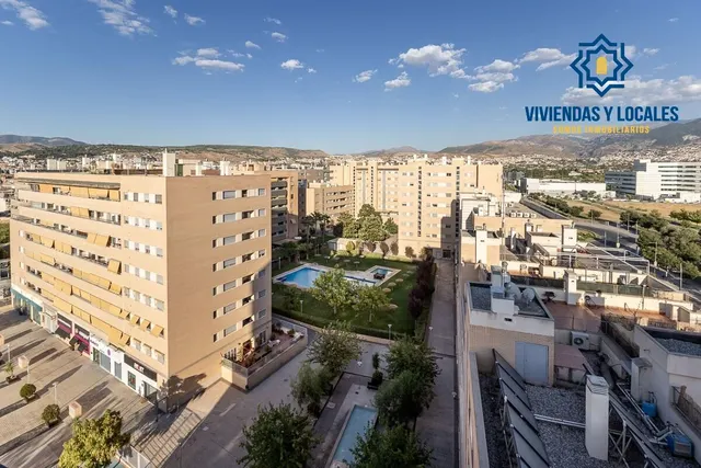 Ático dúplex en Campus de la Salud — 20