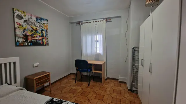 Amplio y luminoso piso de 3 habitaciones — 11