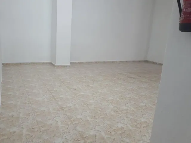 ESPECTACULAR LOCAL COMERCIAL EN TORREVIEJA — 19