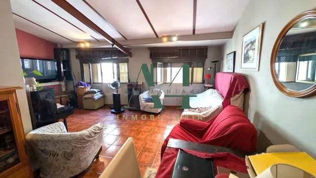 Amplio Edificio en el Corazón de Cáceres por €475,000 - foto 5