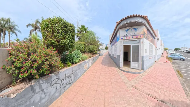 LOCAL COMERCIAL EN ESQUINA CON DOS FACHADAS | LOS OLIVOS, ADEJE — 39