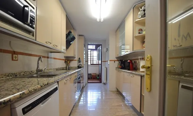Vivienda de 4 dormitorios en una de las mejores zonas de rivas — 9