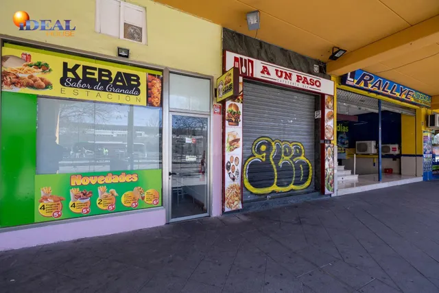 SE VENDE LOCAL COMERCIAL FRENTE estación DE AUTOBUSES - foto 3
