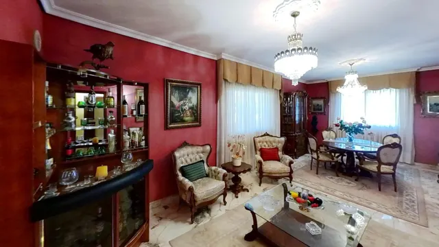 ESPECTACULAR CHALET CON DOS CASAS Y AMPLIO TERRENO — 30