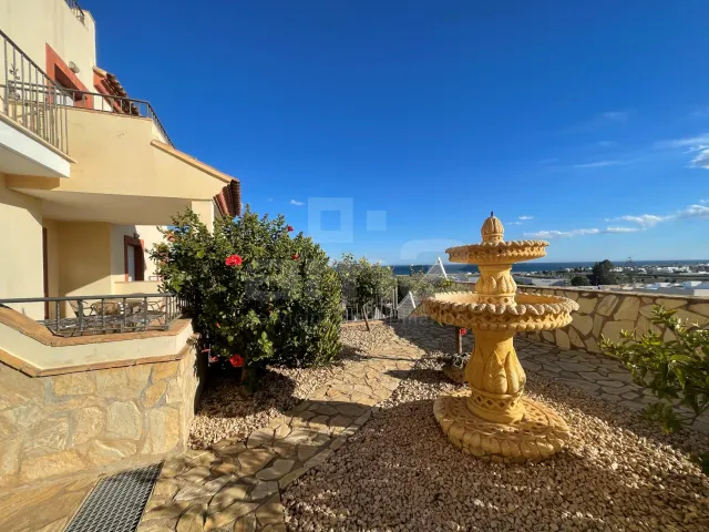 APARTAMENTOS Y DÚPLEX ESPECTACULARES  VISTAS AL MAR — 12