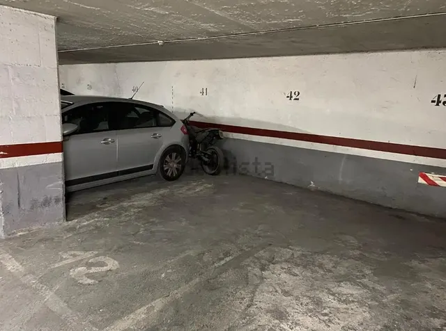 Garaje en venta en Calle de Guitard — 6