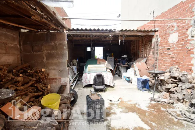 TERRENO URBANO CON MUCHAS POSIBILIDADES — 15