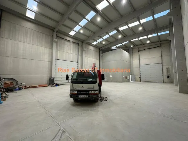 REF 7105 NAVE INDUSTRIAL DE 500 M2 CON 3 PLANTAS DE OFICINA  - foto 5