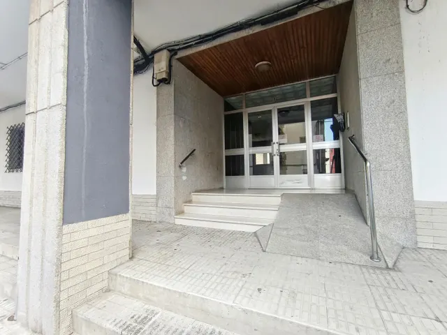 Oportunidad en Pontevedra centro con ascensor y exterior — 27