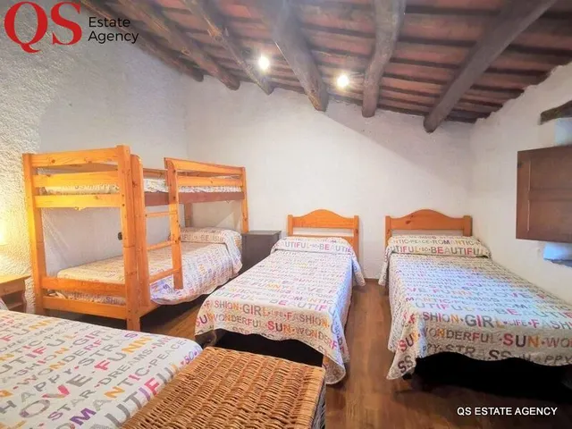 Masía con licencia turística en Cellerà de Ter — 28
