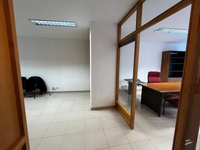 !!!!SE ALQUILA AMPLIA Y MUY BIEN UBICADA OFICINA¡¡¡¡ — 6