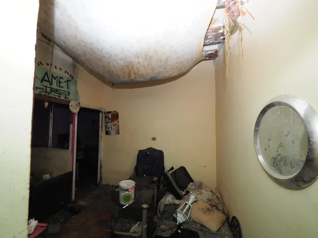 SE VENDE CASA INDEPENDIENTE EN SANT QUINTI DE MEDIONA — 13