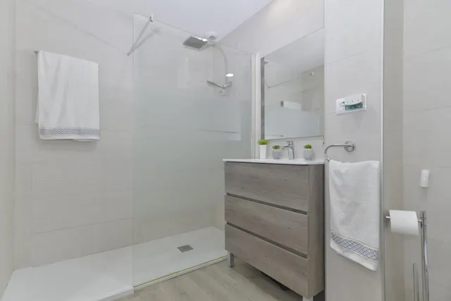 Venta piso con gran terraza en Viladecans Parc Empresarial — 28
