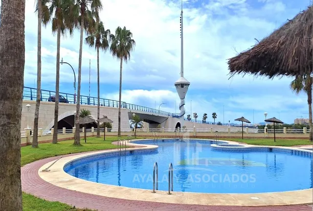 Apartamento en venta con terraza, piscina comunitaria y plaza de garaje, en la manga del mar menor, zona del estacio — 23
