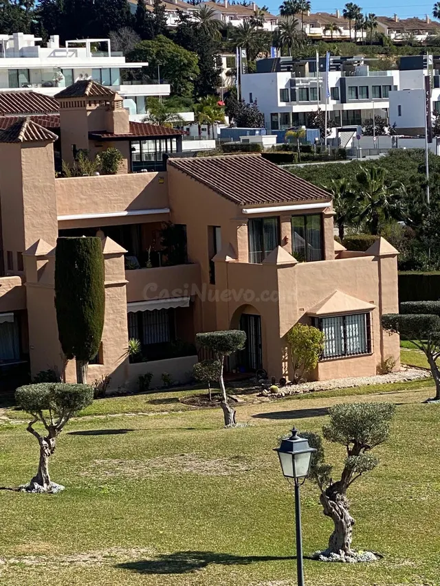 ÁTICO DÚPLEX EN URB. LA CARTUJA, ESTEPONA - foto 2