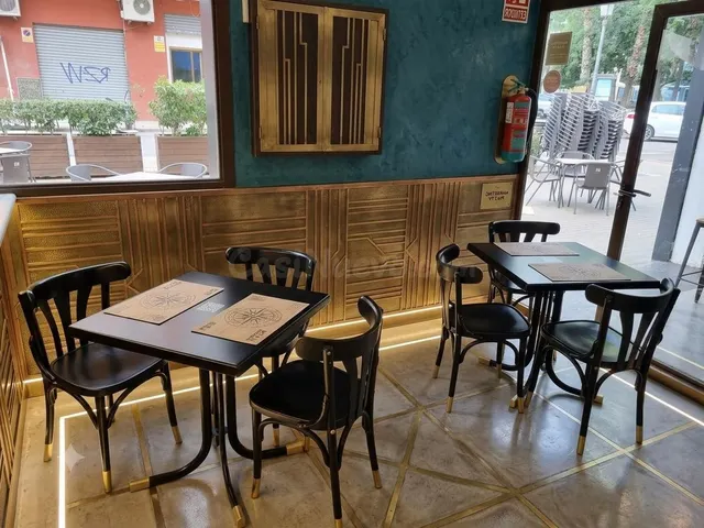 Bar-Cafetería en traspaso en Patraix. En funcionamiento, con - foto 3