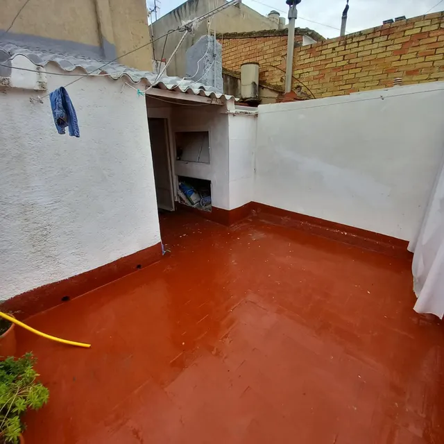 Casa adosada de tres plantas en Jesús, Tortosa. — 22