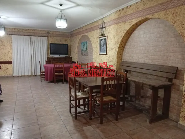 SE VENDE COMPLEJO EN ELCHE — 13