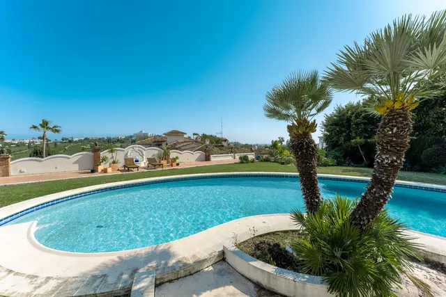 Chalet 4 habitaciones 667m² en venta - Costa del Sol — 50