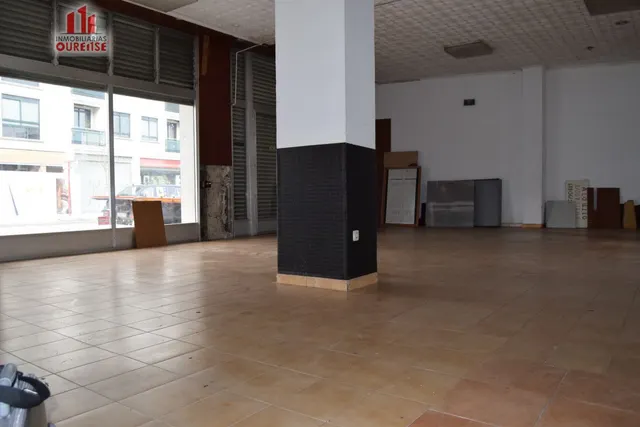 AMPLIO LOCAL COMERCIAL EN VISTA HERMOSA — 3