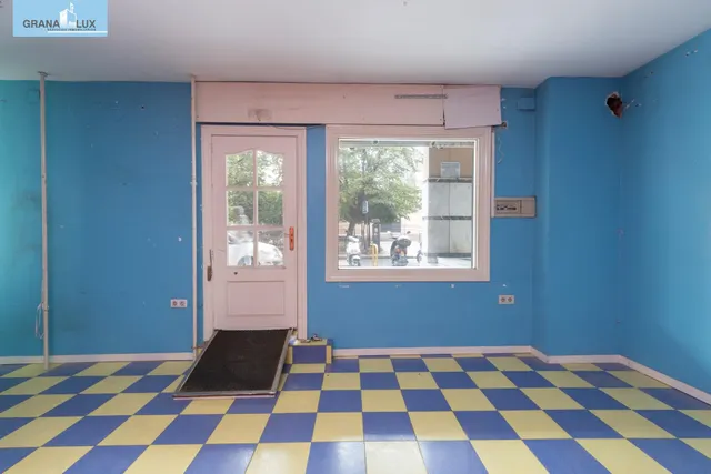 Local comercial en venta en calle agustina de aragón — 6