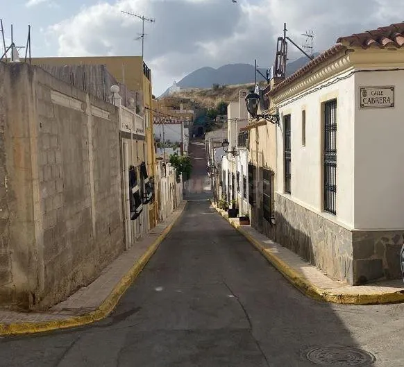 SE VENDE casa adosada OKUPA en C NUEVA 25 de Turre - foto 3