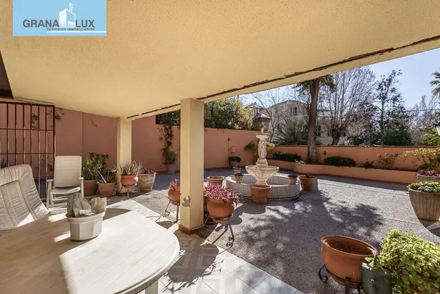 EXCLUSIVO PISO CON JARDÍN PRIVATIVO EN UNA DE LAS MEJORES URBANIZACIONES DE GRANADA — 6