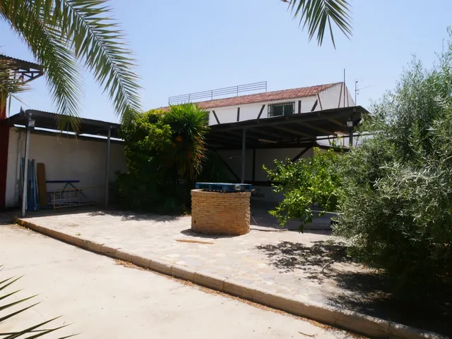 Se venden naves con parcela de 2.868 m2 en Senda De los Garres — 4
