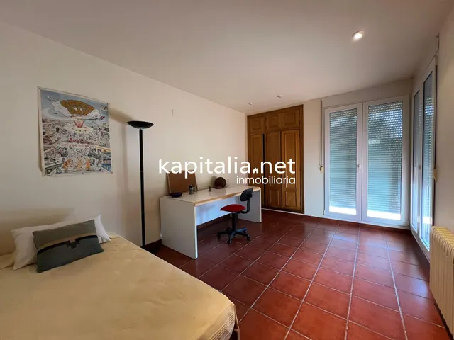 Fantástico chalet a la venta en Ontinyent , zona la Solana . — 37