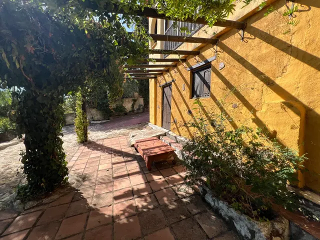 El Refugio Perfecto en Las Jaras: Vistas de Ensueño, Techos Infinitos y Máxima Versatilidad — 29