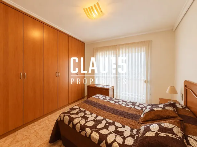Exclusivo piso esquinero en venta a 10 min de la playa en Canet de Mar — 10